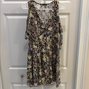 (5/$30 deal) 
Zara Floral boho Women's Dress - multicolor, cold shoulder